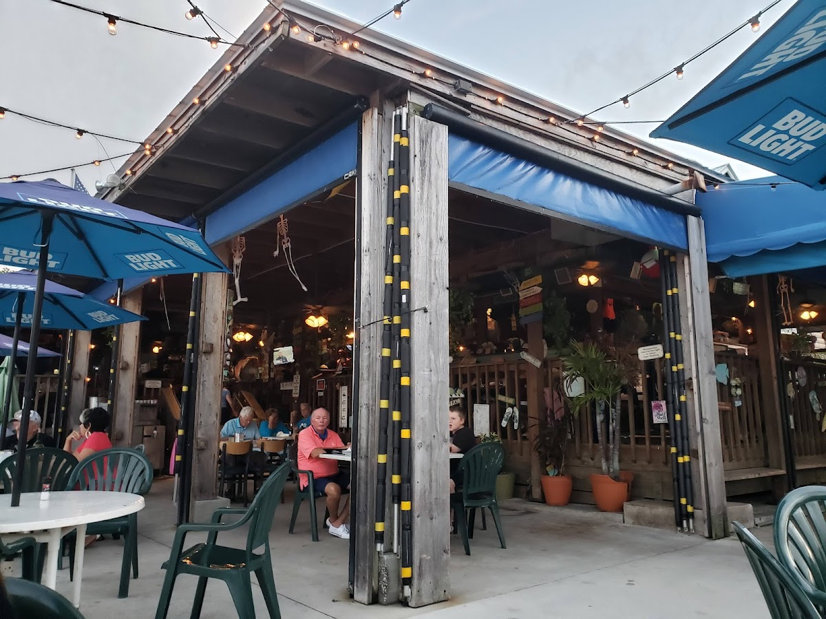 Shrimpers Grill And Raw Bar